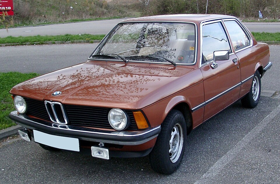 BMW 3 Series E21, дводверний седан