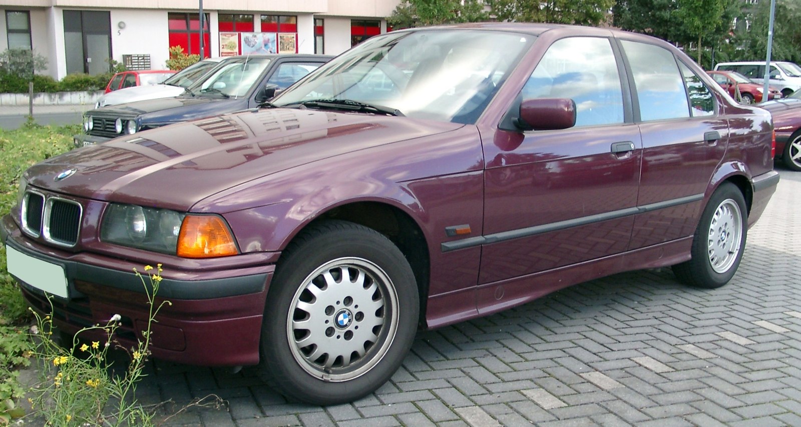 BMW 3 Series E36, седан