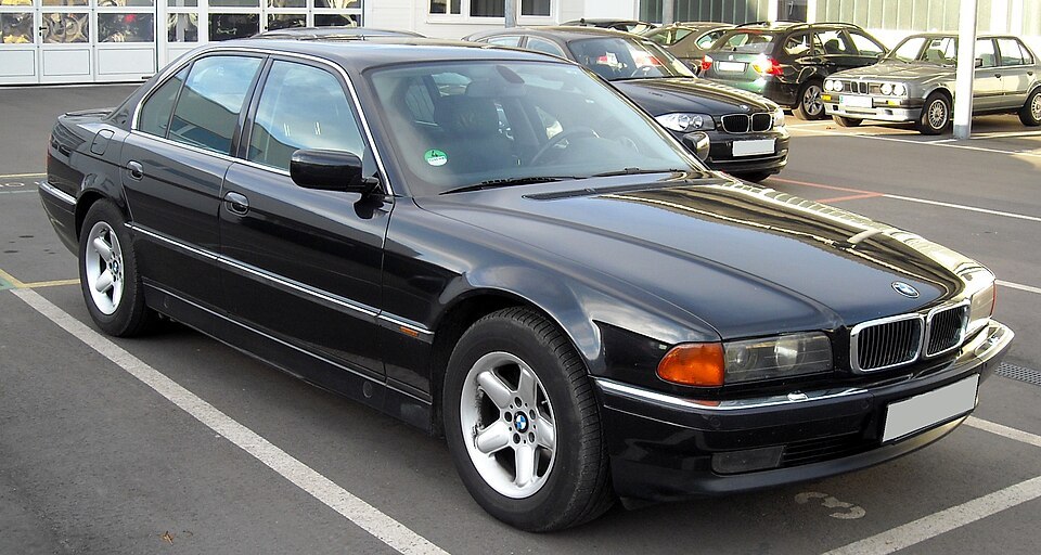 BMW 7 Series E38, седан